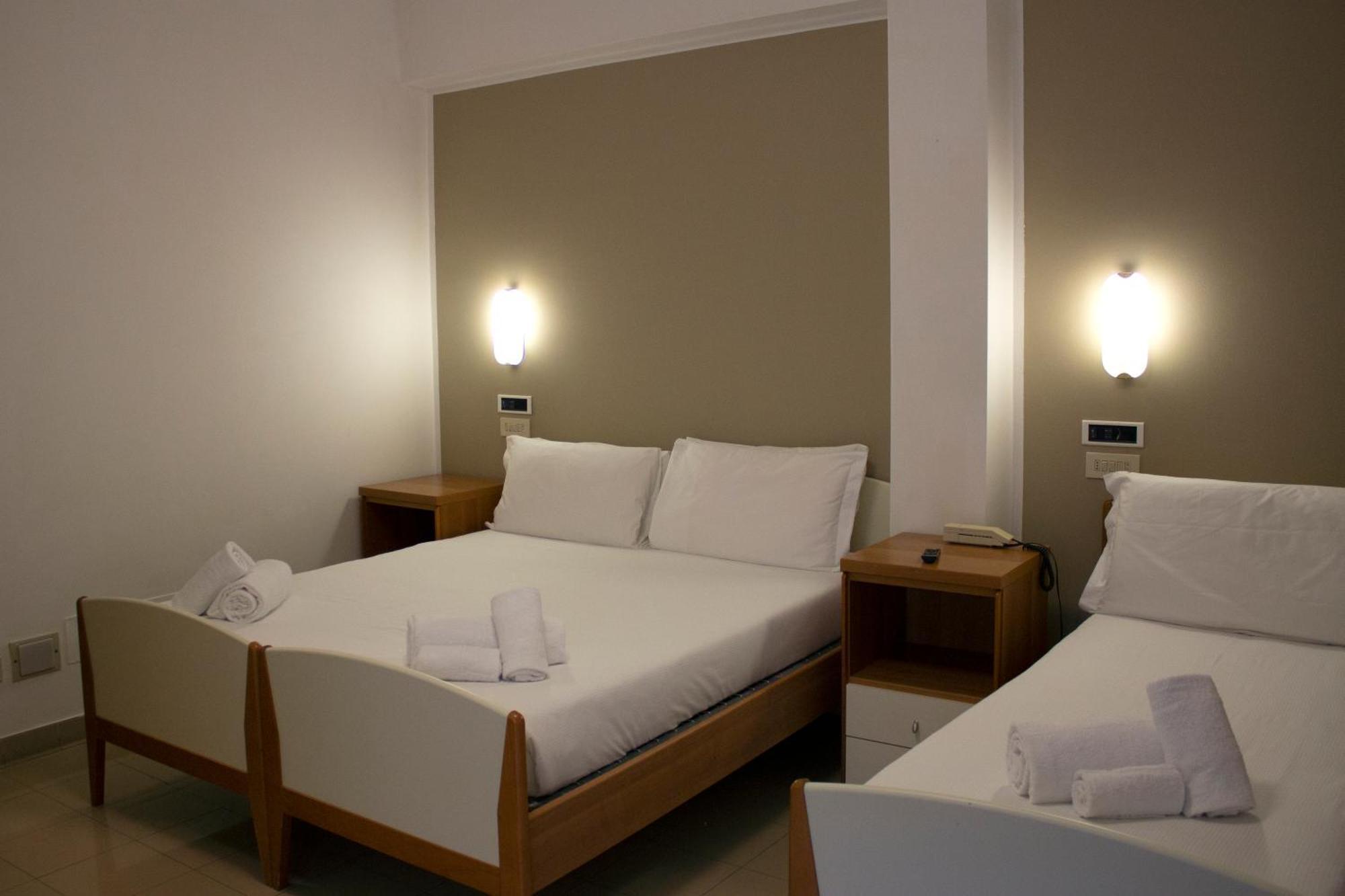 Hostel Ah Roma Zewnętrze zdjęcie