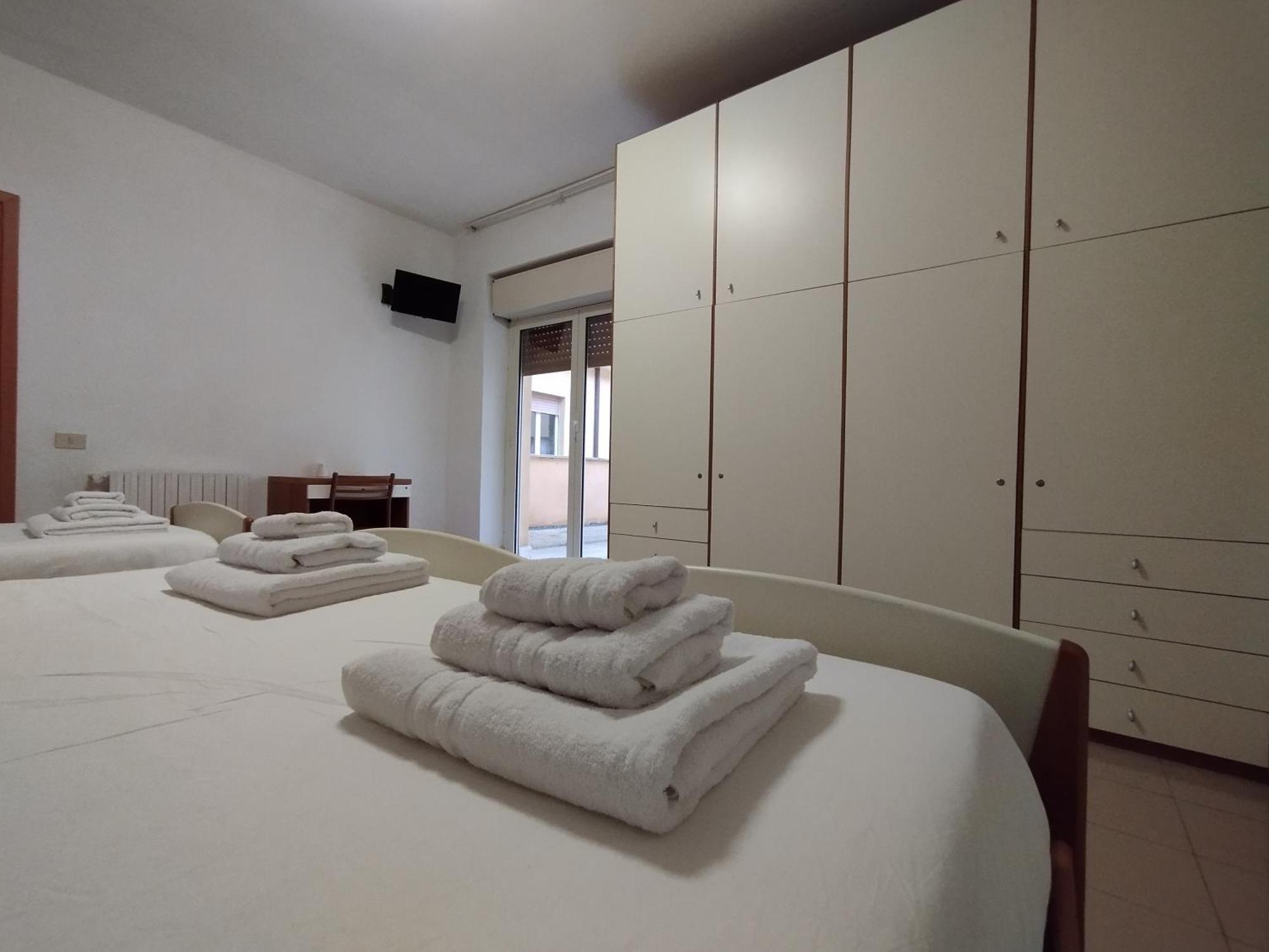 Hostel Ah Roma Zewnętrze zdjęcie
