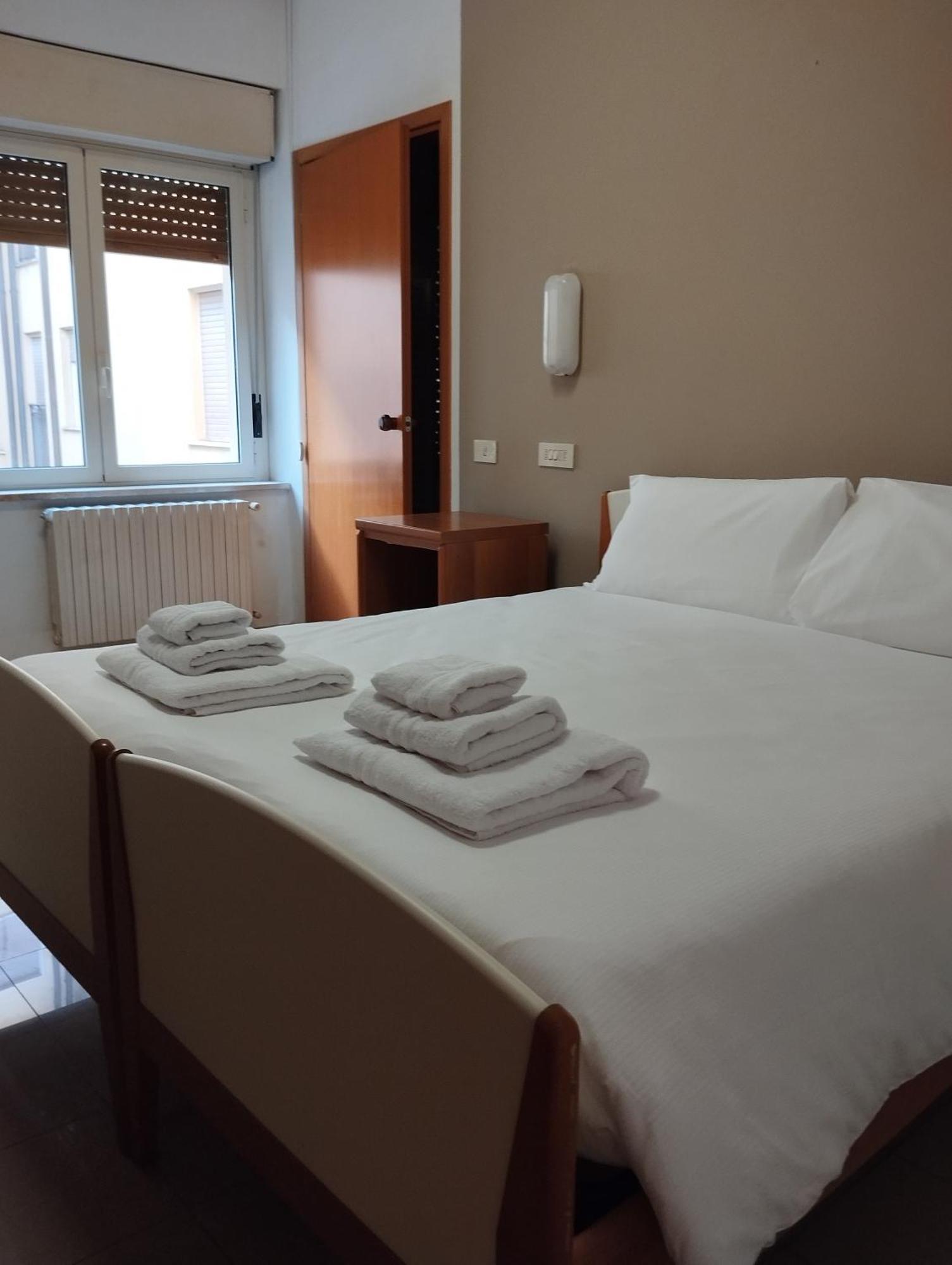Hostel Ah Roma Zewnętrze zdjęcie